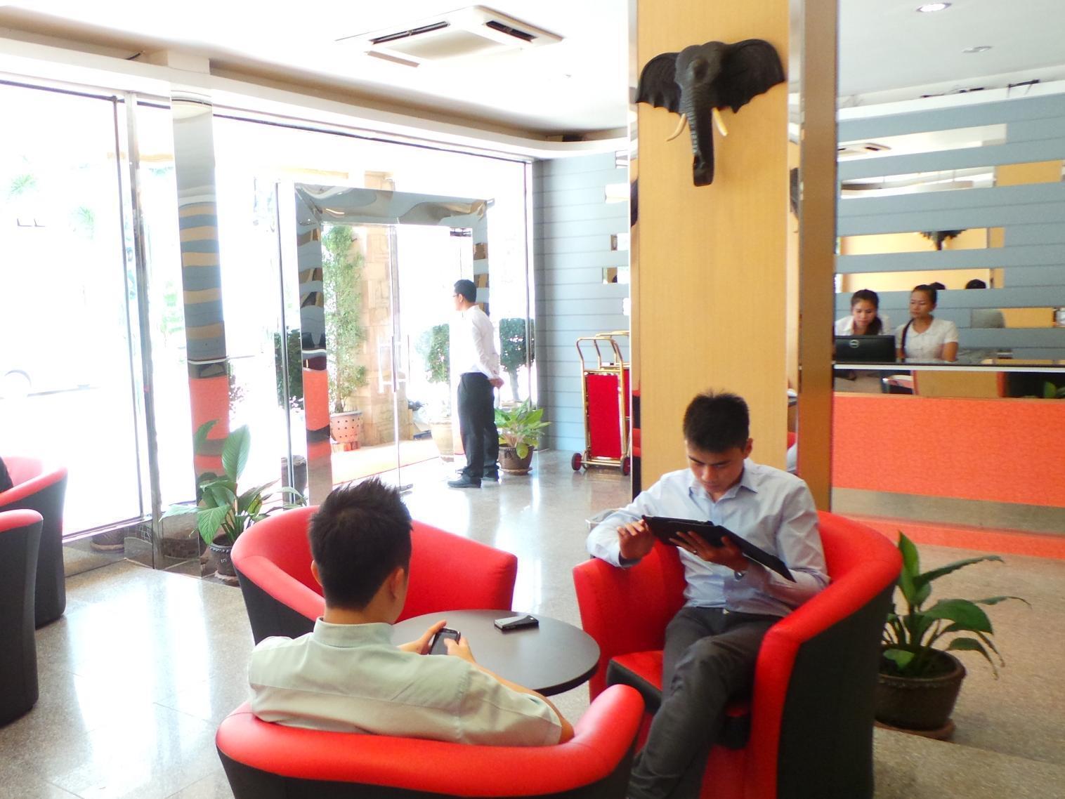 The Wai Hotel Danok Bankhlongphruan Kültér fotó